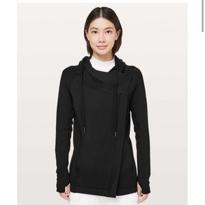 Lululemon Black Wrap style light jacket